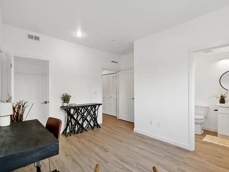 Copperstone Luxury Apartments and Townhomes — Photo 24