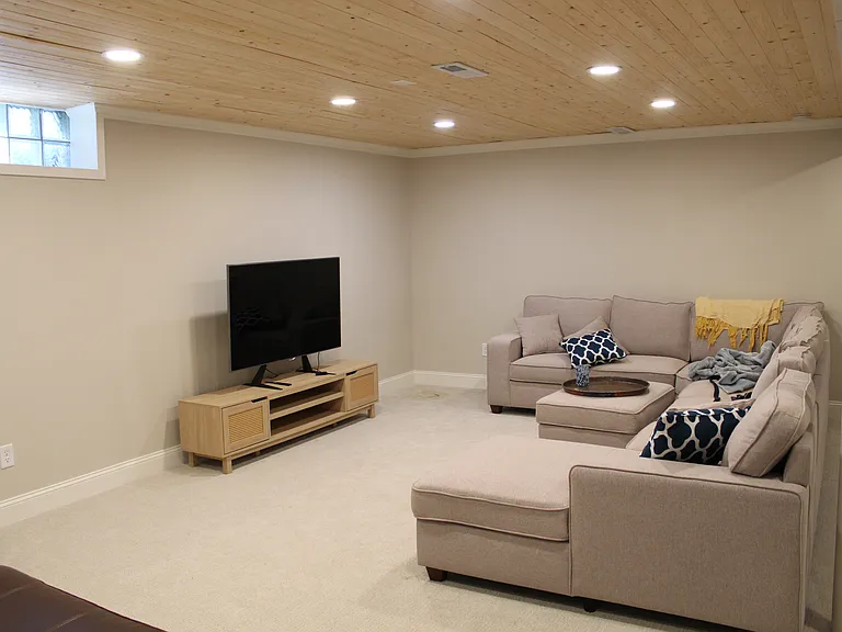 6005 Birchcrest Dr — Photo 41