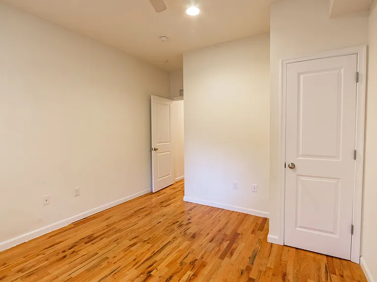 330 N Preston Street — Photo 13