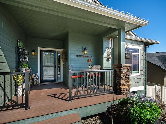 5th image of 5810 N Del Rey Dr