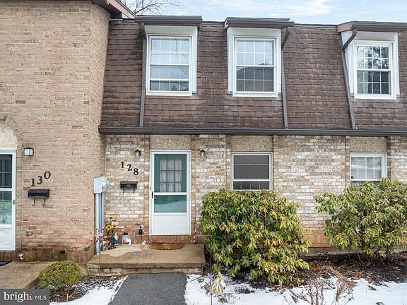 2nd image of 128 Haverford Cir