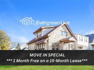 2202 S 71st St, West Allis, WI 53219