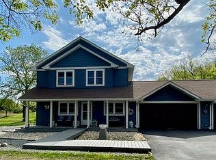 1408 S Valley Hill Rd, Woodstock, IL 60098