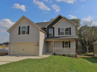 1847 Rains Rd, Clarksville, TN 37042