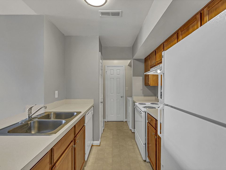 02_Blackstone_Apartments_080_mls