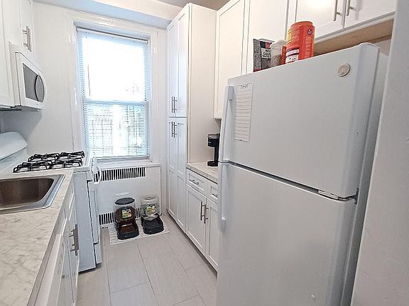 5th image of 10825 72nd Ave APT 2G