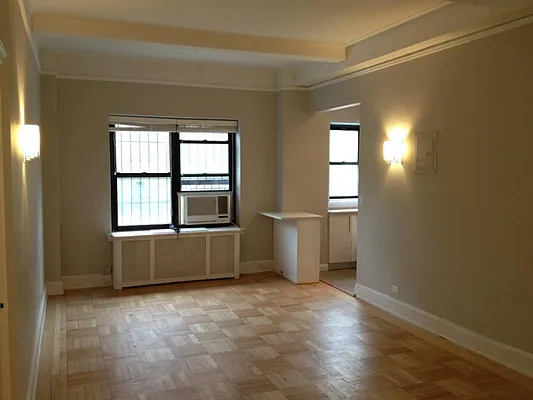 Rented by Town Residential | media 9