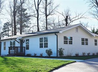 826 Whitehead Rd, Sugar Hill, GA 30518