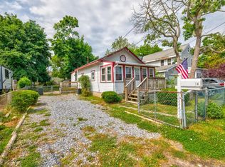 14 E Hudson Ave, Villas, NJ 08251