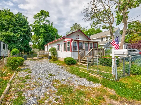 14 E Hudson Ave, Villas, NJ 08251