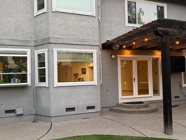 10 Windsor Ct — Photo 16