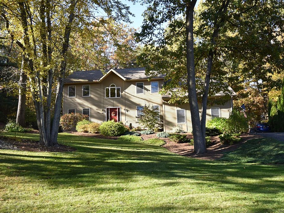 1st image of 10 Vineyard Cir