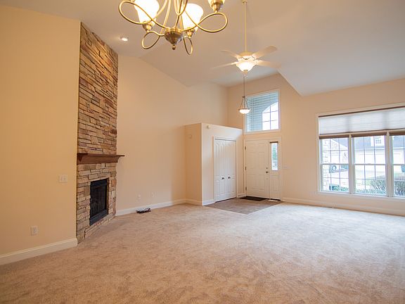 5th image of 159 Stonecreek Dr