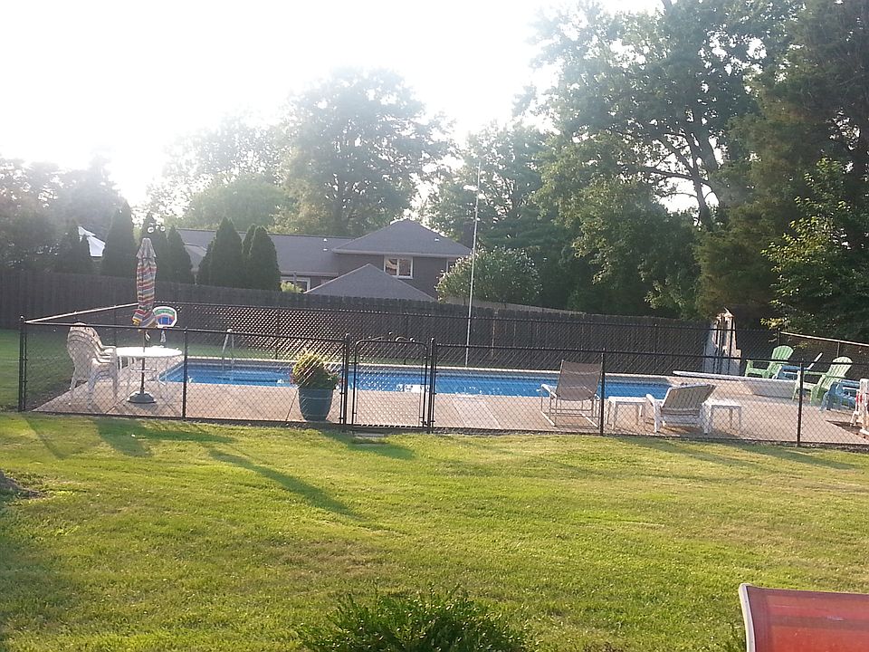 2nd image of 106 Druid Ln