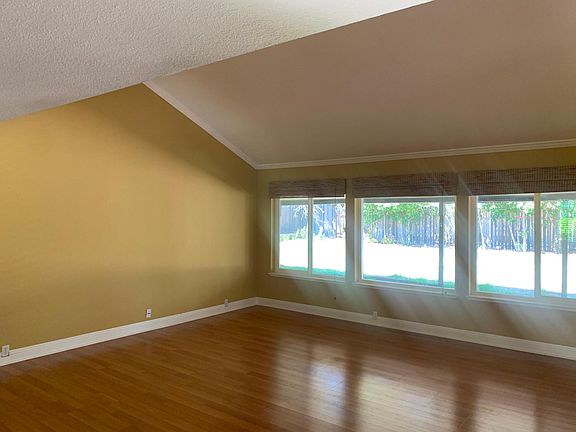 5th image of 1420 Champion Oaks Dr