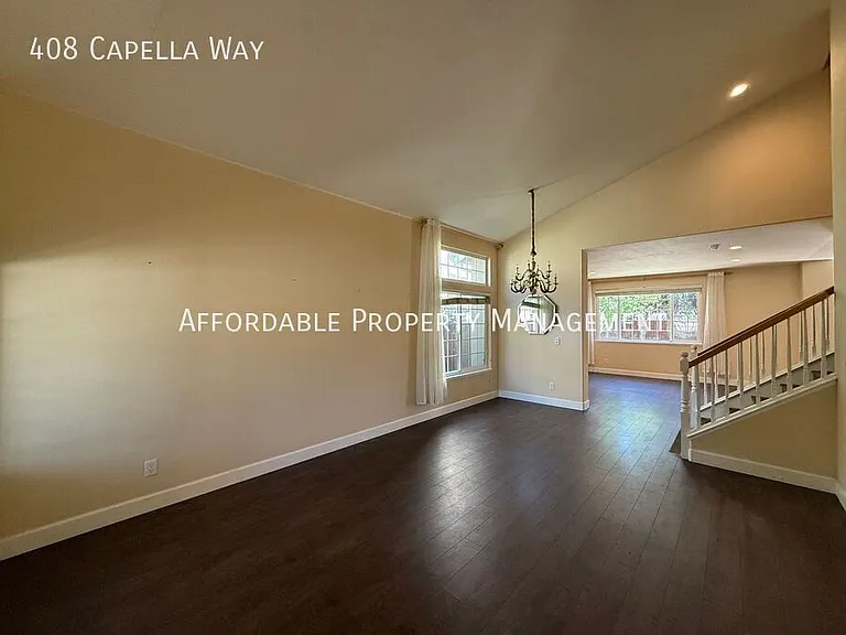 408 Capella Way — Photo 4