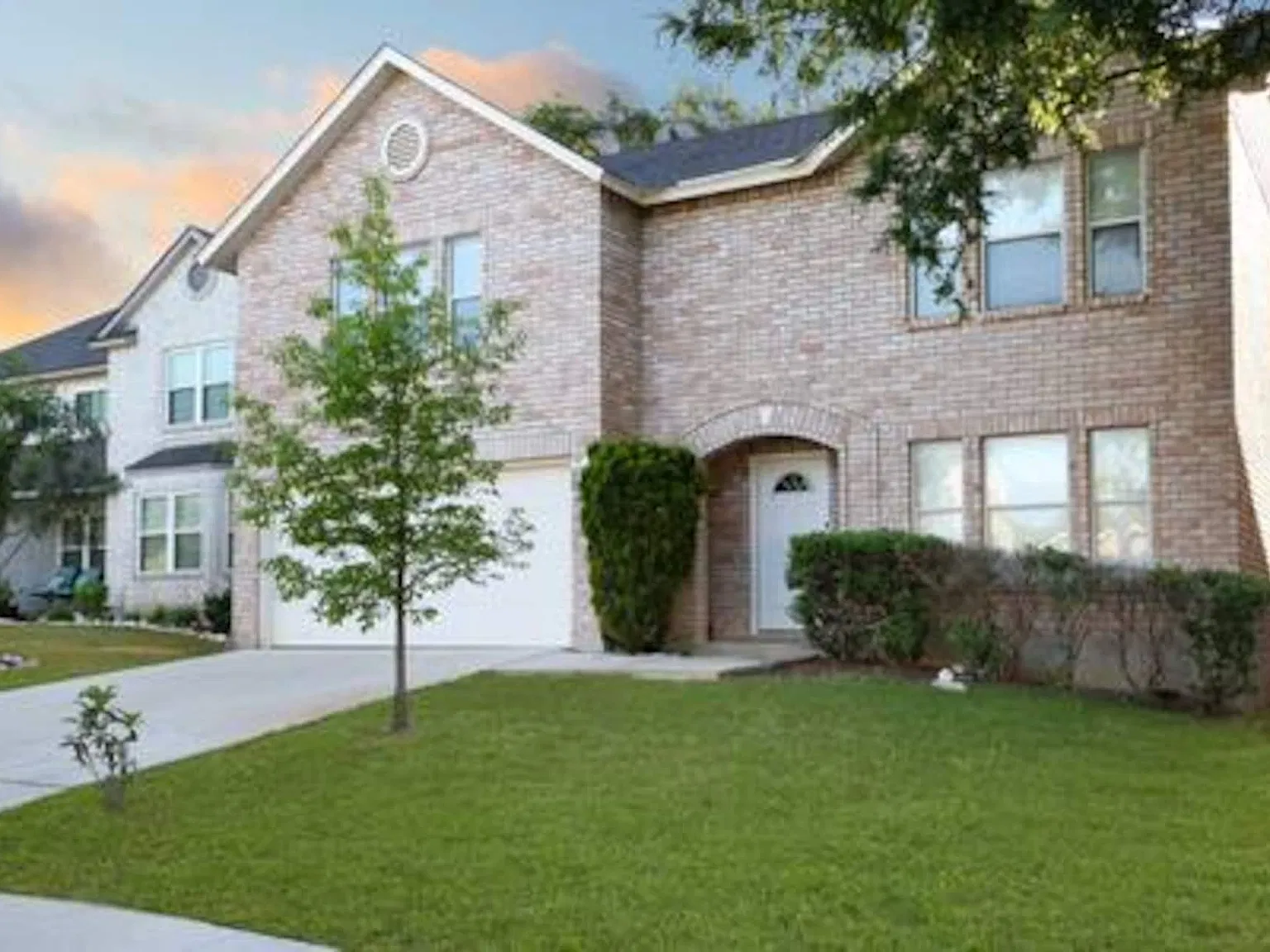 3 bed, 2.5 bath, 2871 sqft, $6,200 — Photo 1