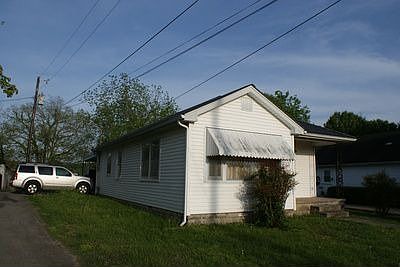 2nd image of 117 Summit St