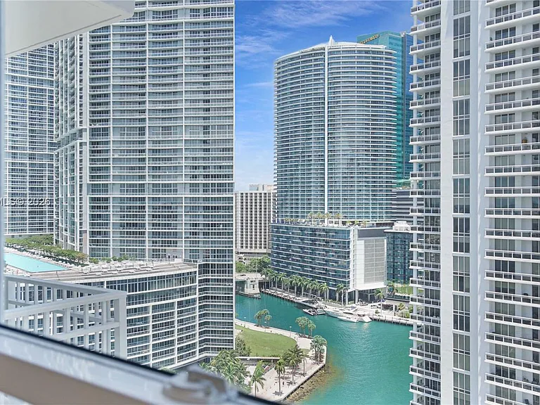 801 Brickell Key Blvd #2210 — Photo 18