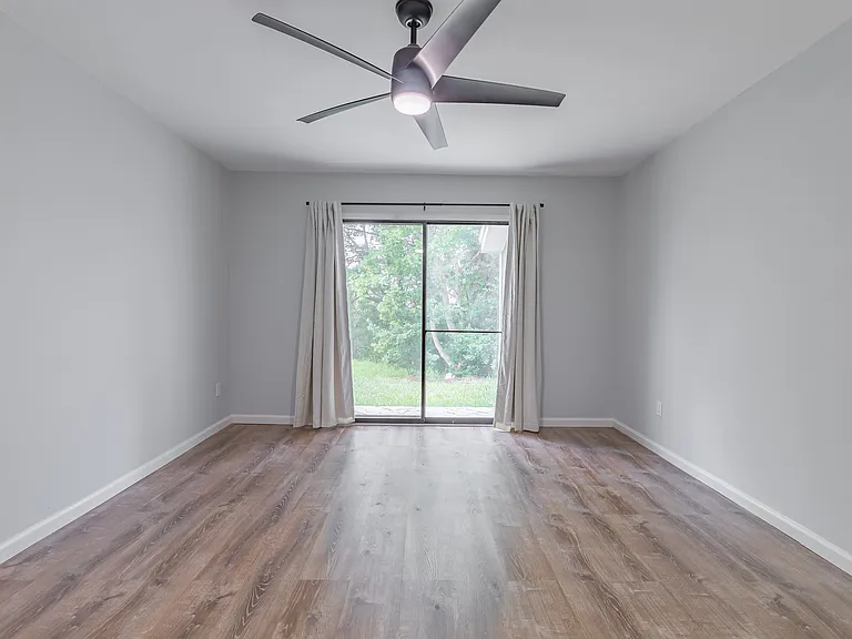 8118 Baymeadows Cir E #1 — Photo 31