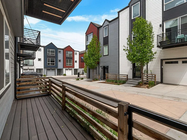 5586 W 11th Pl — Photo 24