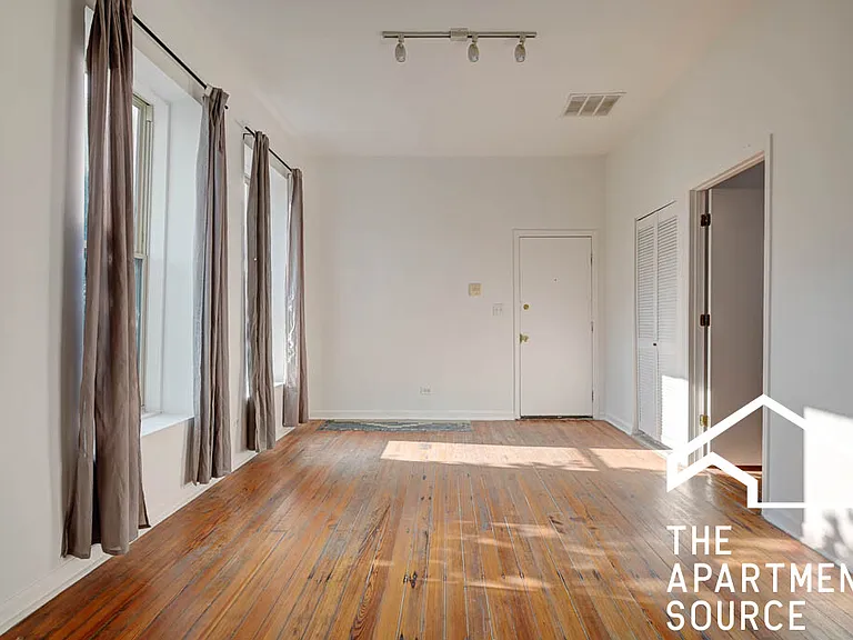 2732 W Chicago Ave #3R — Photo 5