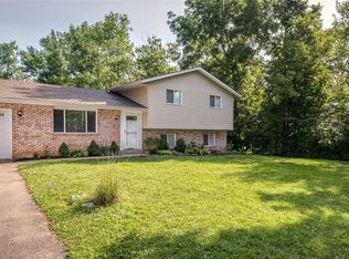 2154 Pine Knott Dr, Dayton, OH 45431