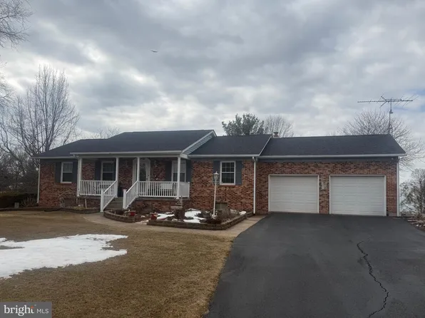 11806 Hunt Club Rd, Thurmont, MD 21788