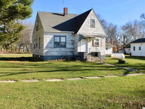 154 N Denny St, Dougherty, IA 50433