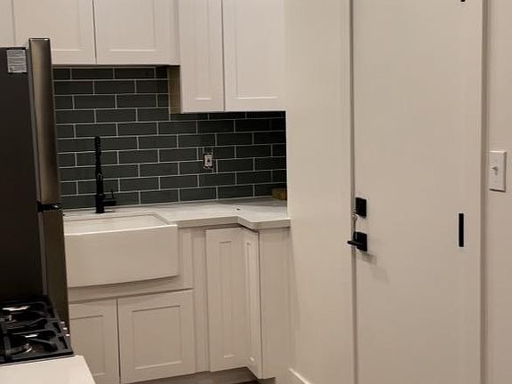 3rd image of 2162 Patton Ave #A
