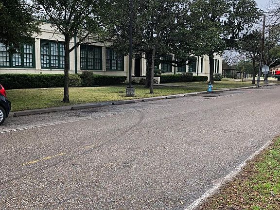Brown Elementary School across the street provides an extra lane for parking.