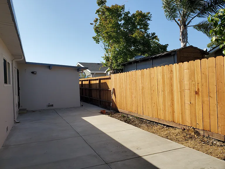 36676 Dugan Ct — Photo 2