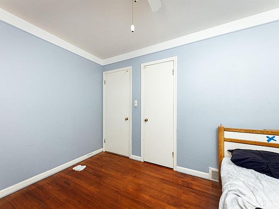 3rd image of 31207 Stephen Ave