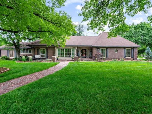 300 S Lynwood Blvd, Wichita, KS 67218