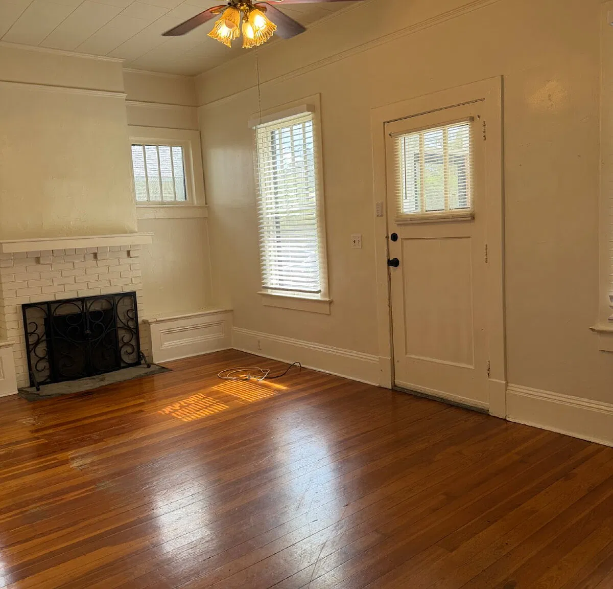 2 bed, 1.0 bath, 860 sqft, $1,200 — Photo 4