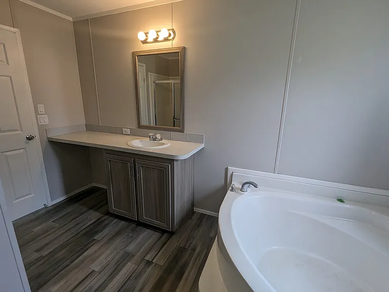 5502 Lansing Dr — Photo 14