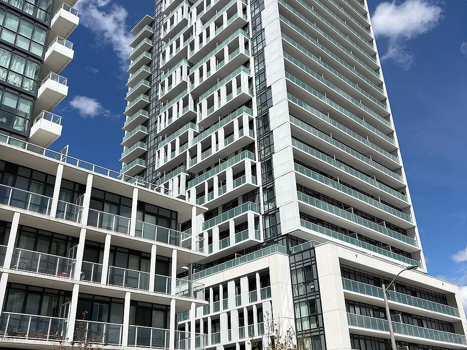 180 Fairview Mall Dr #807