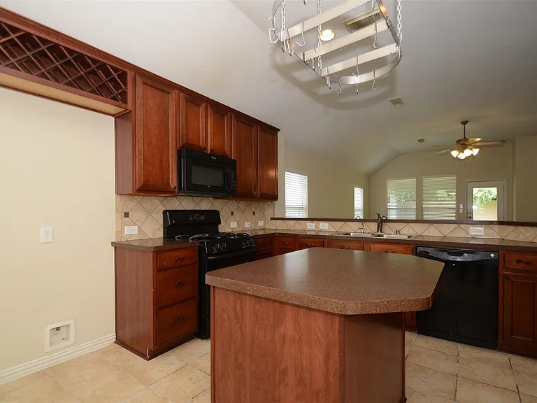 23207 Dewflower Dr — Photo 8