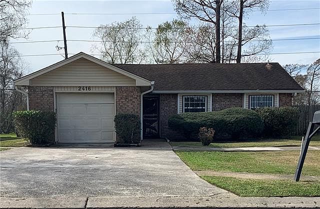 1st image of 2416 Oakmere Dr