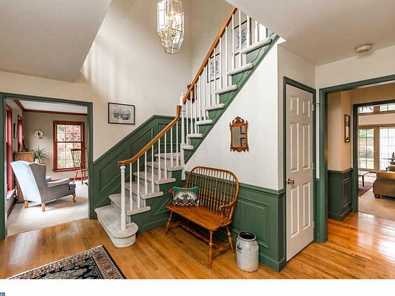 5th image of 113 Kimberbrae Dr
