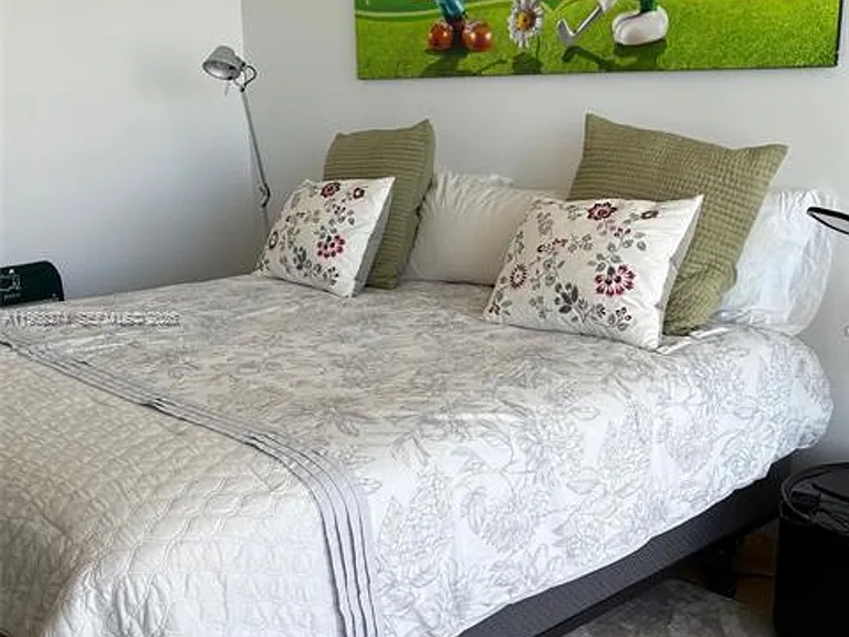 8701 Collins Ave #803 — Photo 14