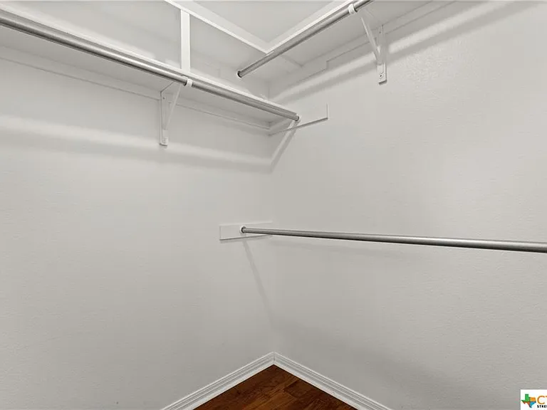 1623 Anna Lee — Photo 17