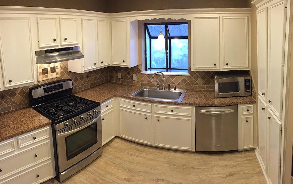 Updated kitchen, like new SS appliances