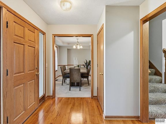 3rd image of 16117 Drexel Cir