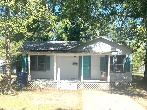 321 E Spruce St, Crowley, LA 70526