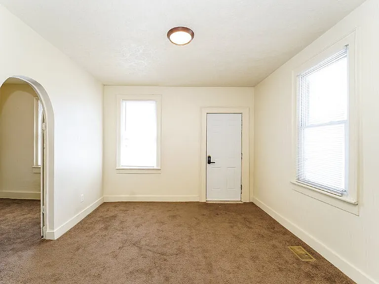 3460 Erin Ave — Photo 4