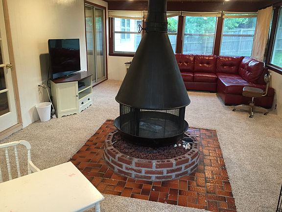Bonus patio room & fireplace