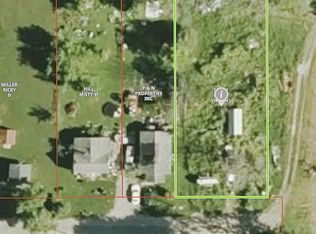 255 N 3rd St NE, Clay City, IL