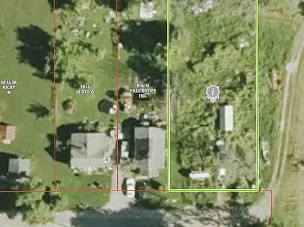 255 N 3rd St NE, Clay City, IL 62824