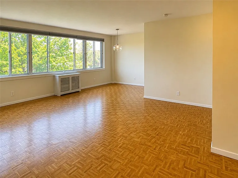 1000 East Ave #507 — Photo 3